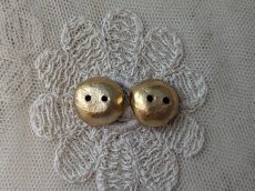 画像4: フランス ヴィンテージ ゴールドメタルボタン お花 2個セット 17mm (4)