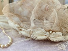 画像2: フランス 1900年前後 布花の花冠風ボネ マリアージュ (2)