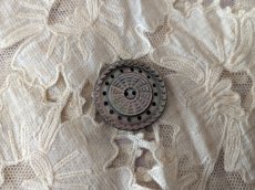 画像1: フランス 20世紀初頭  黒蝶貝ボタン 26mm (1)