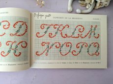 画像4: フランスアンティーク DMC アルファベ刺繍図案 ALPHABET DE LA BRODEUSE (4)