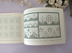 画像10: フランスアンティーク DMC アルファベ刺繍図案 ALPHABET DE LA BRODEUSE (10)
