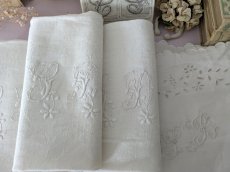 画像9: フランスアンティーク イニシャル手刺繍SD ダマスク織クロス 58×77cm (9)
