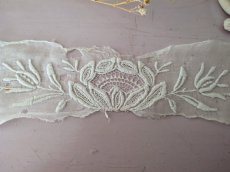 画像12: フランス19世紀後半 白糸刺繍の装飾用パーツ6枚セット (12)