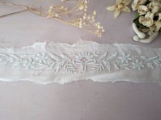 画像14: フランス19世紀後半 白糸刺繍の装飾用パーツ6枚セット (14)