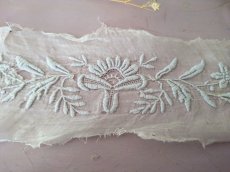 画像15: フランス19世紀後半 白糸刺繍の装飾用パーツ6枚セット (15)