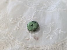 画像2: フランスアンティーク シルクくるみボタン ミント13mm (2)