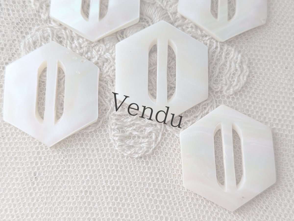 画像4: フランスアンティーク 貝ボタン 六角形 5個セット 23.5mm (4)