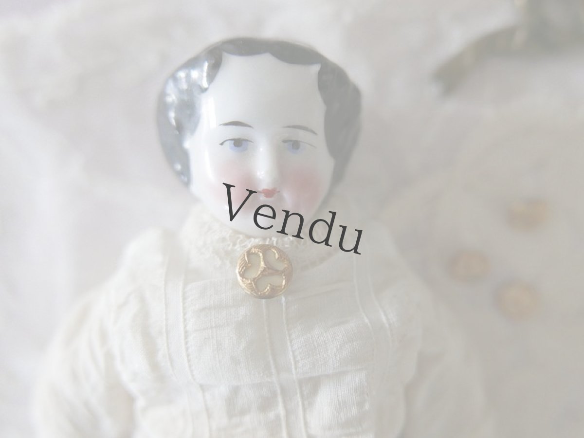 画像4: フランスアンティーク　ドール用 極小白×真鍮ボタン 9mm (4)