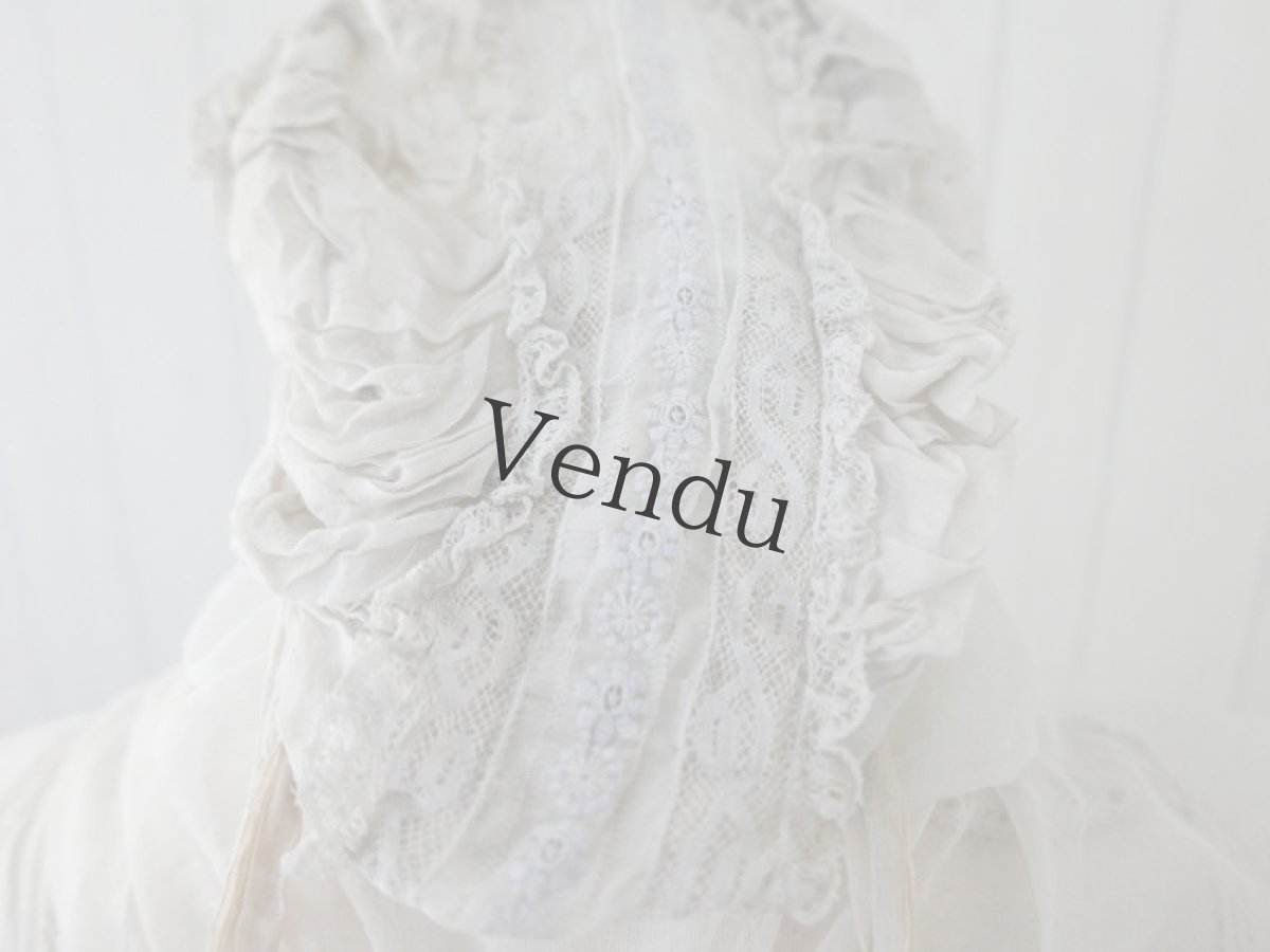 画像2: フランスアンティーク　白糸刺繍のくしゅくしゅボネ (2)