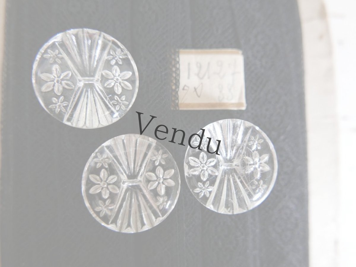 画像3: フランスアンティーク　お花装飾ガラスボタン27mm (3)