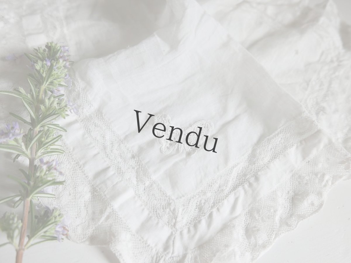 画像5: フランスヴィンテージ　蝶の刺繍とヴァレンシエンヌレースの大判ハンカチ (5)