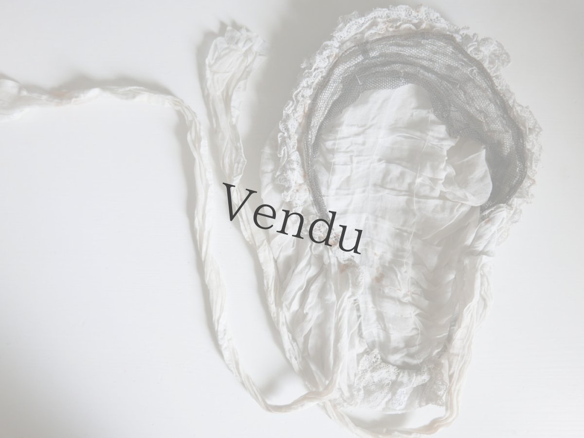 画像10: フランスアンティーク　白糸刺繍のくしゅくしゅボネ (10)