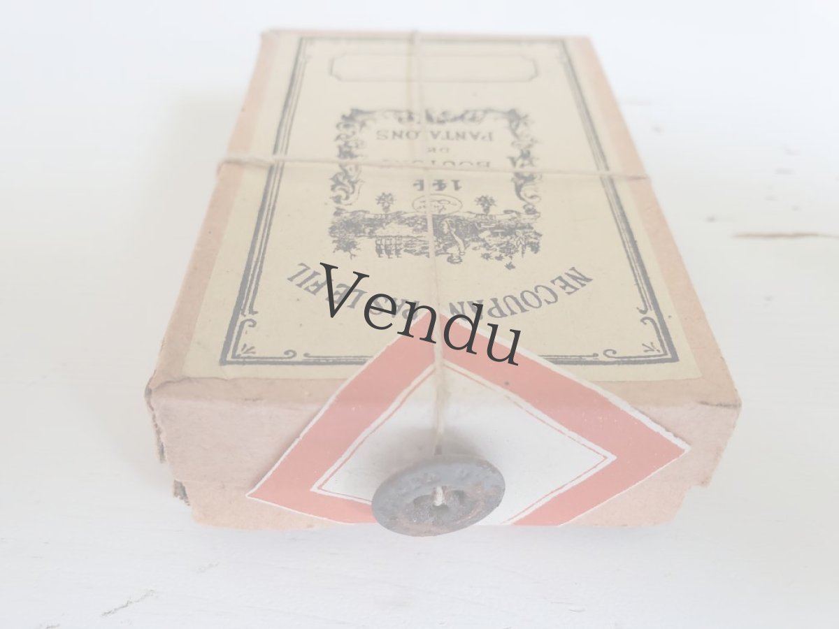 画像2: 【B様ご予約品】フランスアンティーク　箱入りメタルボタン (2)